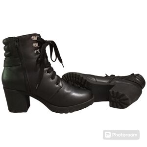 Mia 3" Chunk Heel Zip Up Farah Ankle Boots Size 11M